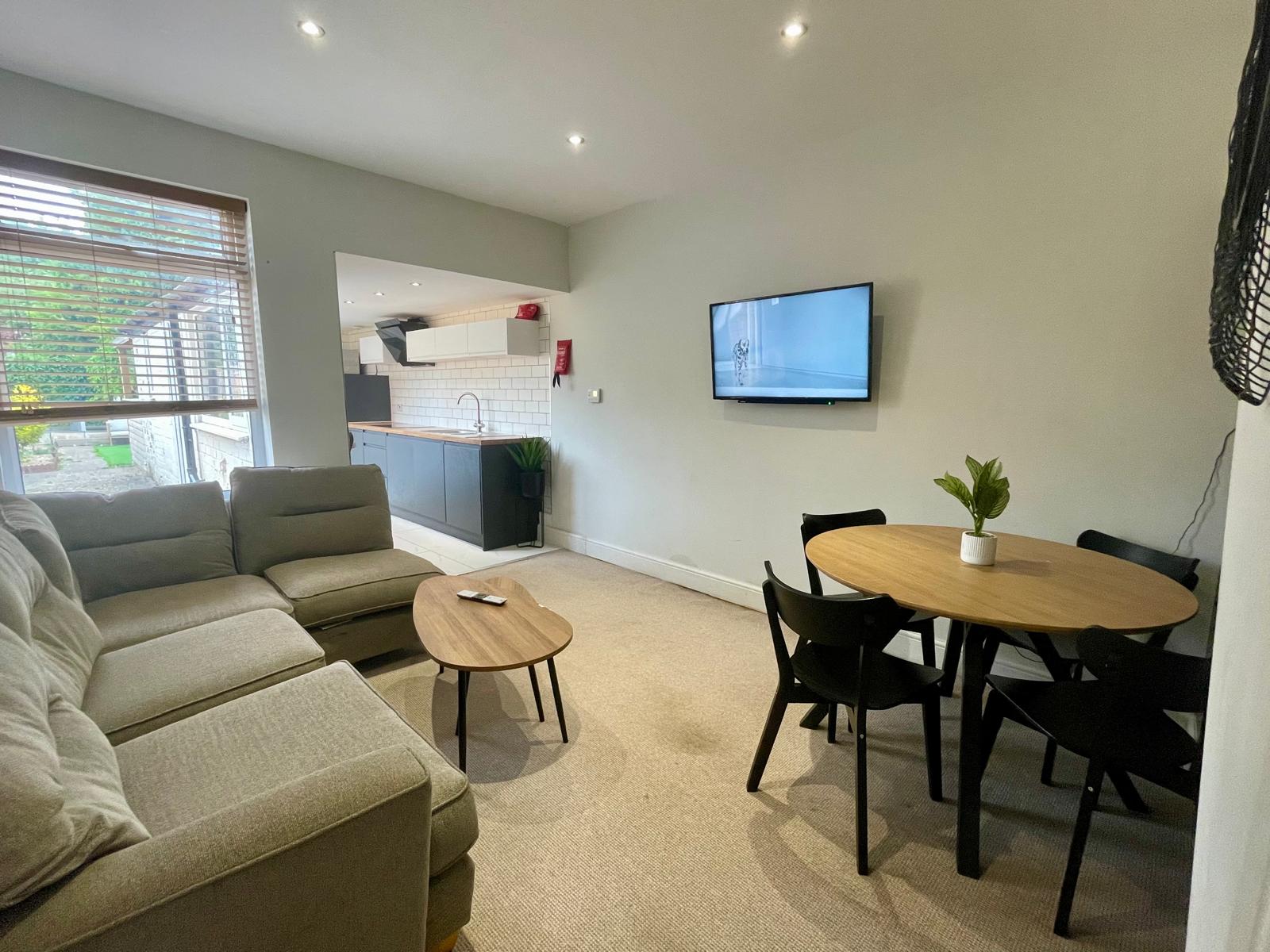💡 What Bills Are Usually Included in Student Rent? And What You’ll Still Have to Budget For