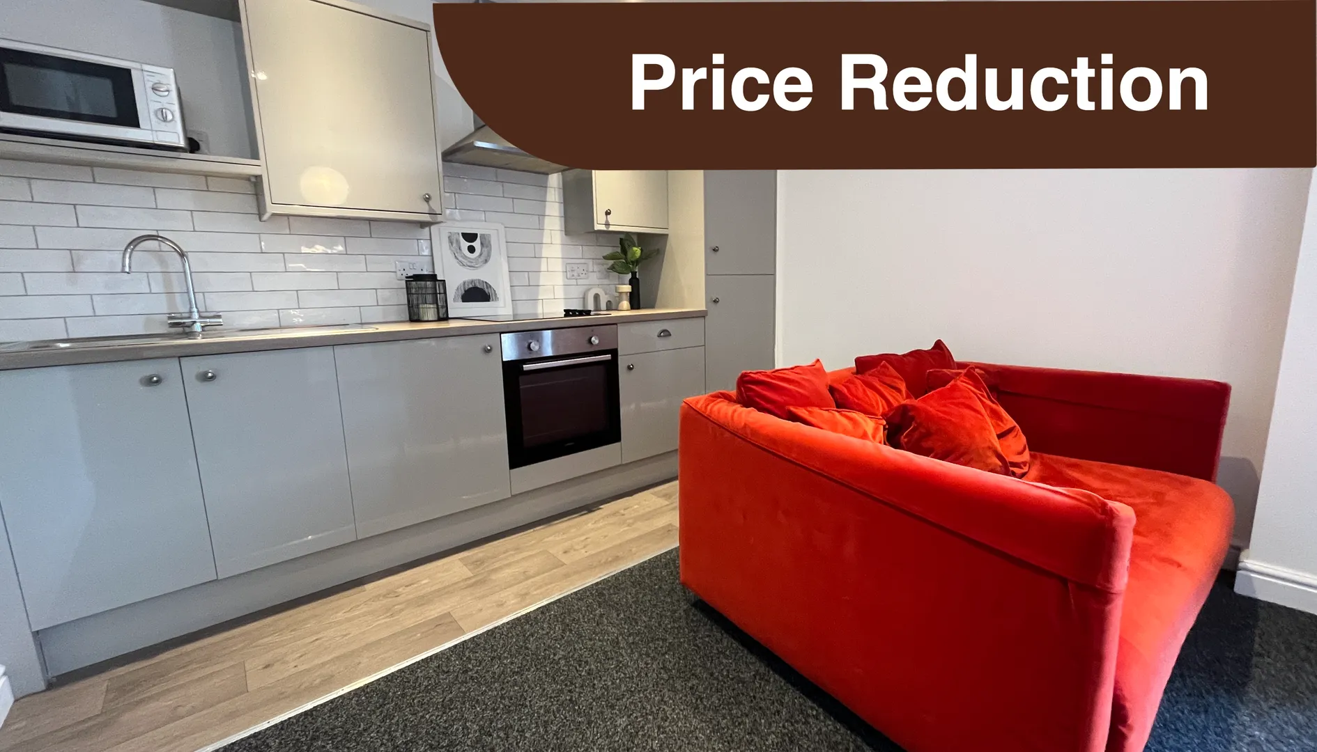 Ensuite // High Street // 1 Bed Apartment // JUNE 2026 - Image 1