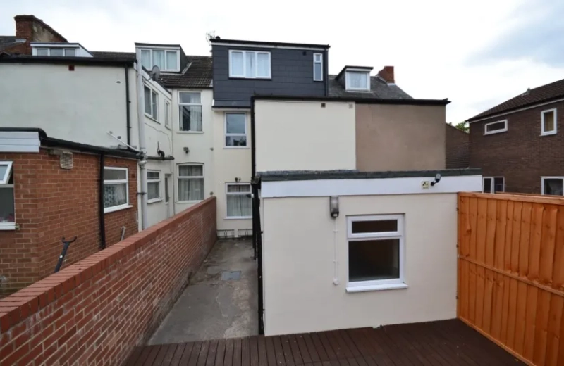 Cranmer Grove - 6 Bedroom modern student property  NG3 4HE - Thumbnail 3