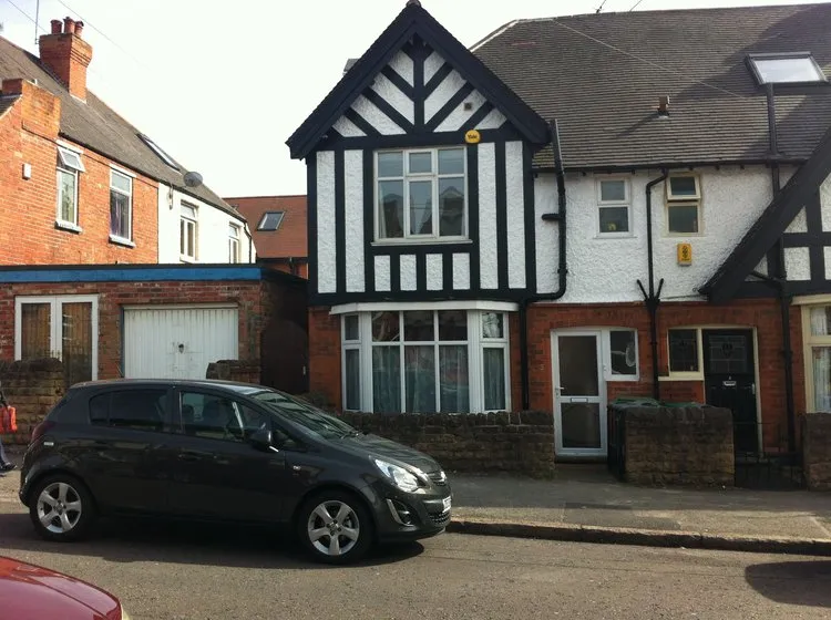 3 Elmsthorpe Avenue, Nottingham, Nottinghamshire, NG7 2BU - Thumbnail 1