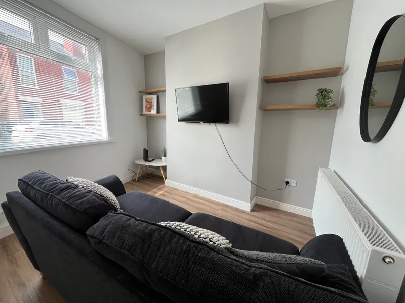 Sausthorpe St // 2 Bed // JULY 2026 - Image 2
