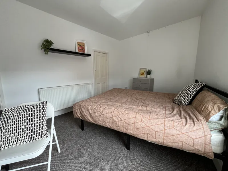 Sausthorpe St // 2 Bed // JULY 2026 - Image 6