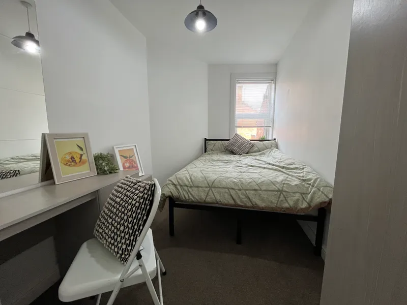 Sausthorpe St // 2 Bed // JULY 2026 - Image 9