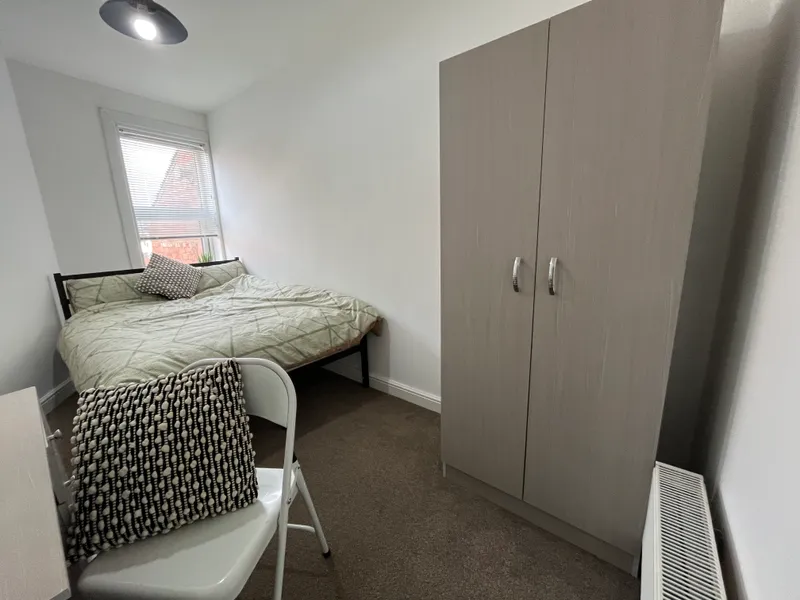 Sausthorpe St // 2 Bed // JULY 2026 - Image 10