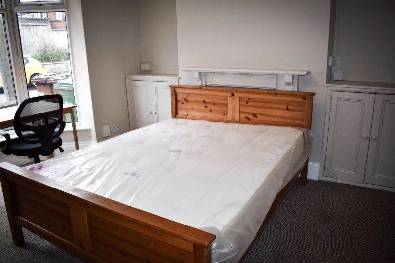 85 Foster Street - 5 spare rooms available - Thumbnail 4