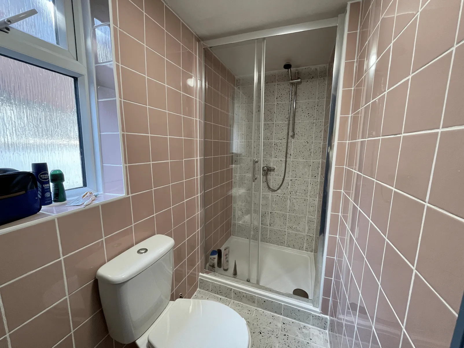 40 Vernon Street - 6 Rooms available!! - Image 1