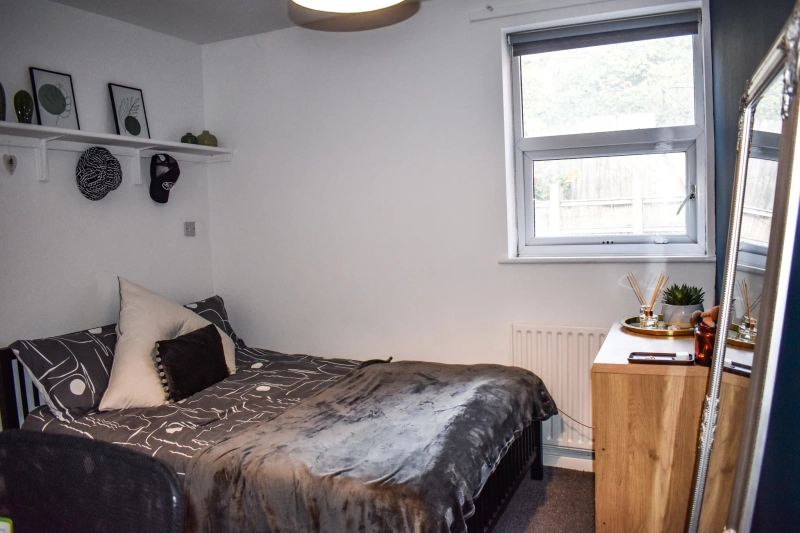 Alexandra Terrace | West End | Bills Inc - Thumbnail 8