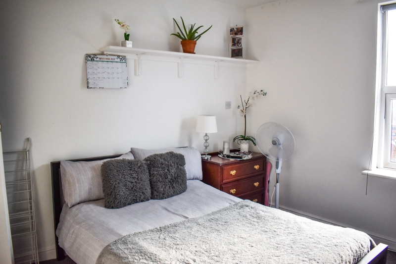 Alexandra Terrace | West End | Bills Inc - Thumbnail 6