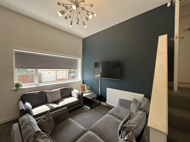 Alexandra Terrace | West End | Bills Inc - Thumbnail 25