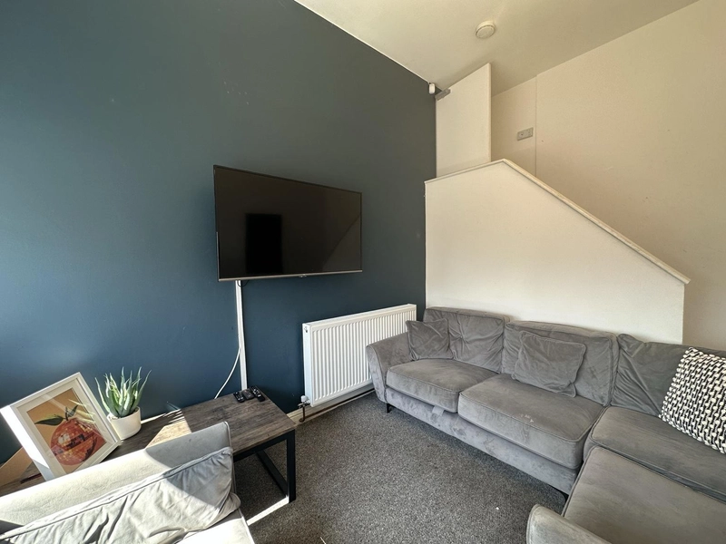 Alexandra Terrace | West End | Bills Inc - Thumbnail 10