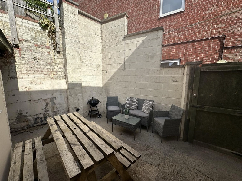 Alexandra Terrace | West End | Bills Inc - Thumbnail 17