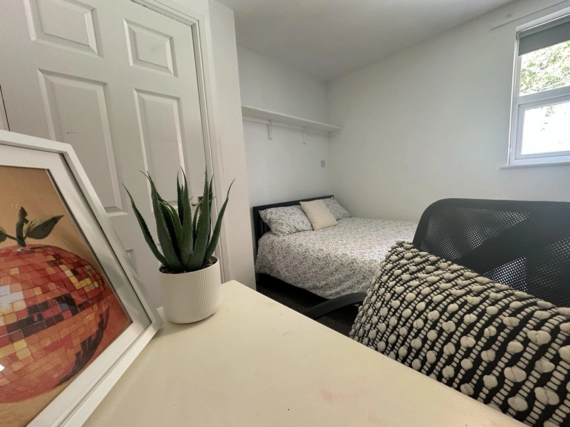 Alexandra Terrace | West End | Bills Inc - Thumbnail 15