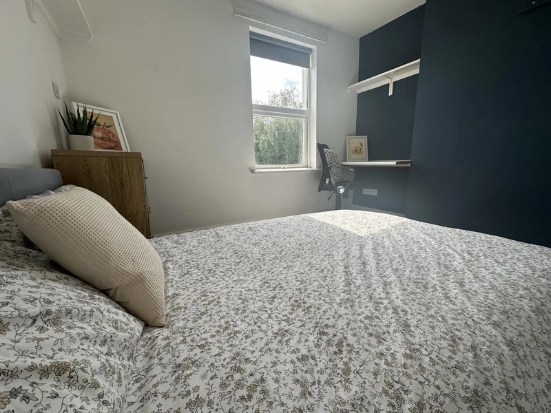 Alexandra Terrace | West End | Bills Inc - Thumbnail 14