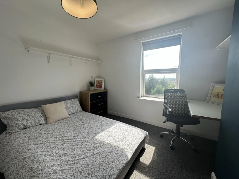 Alexandra Terrace | West End | Bills Inc - Thumbnail 13
