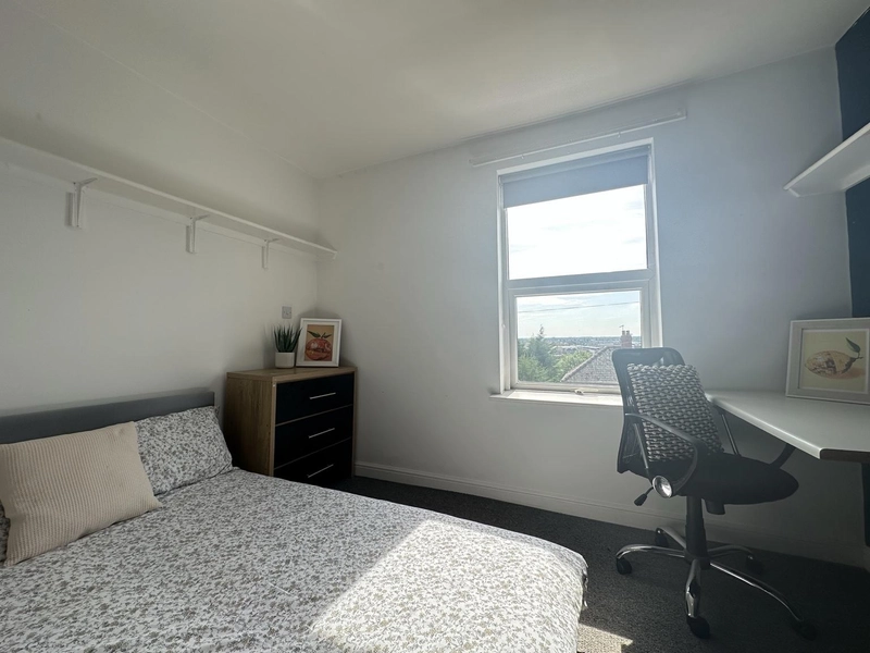 Alexandra Terrace | West End | Bills Inc - Thumbnail 6
