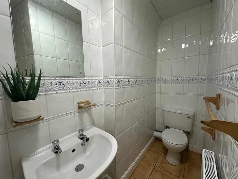 Alexandra Terrace | West End | Bills Inc - Thumbnail 28