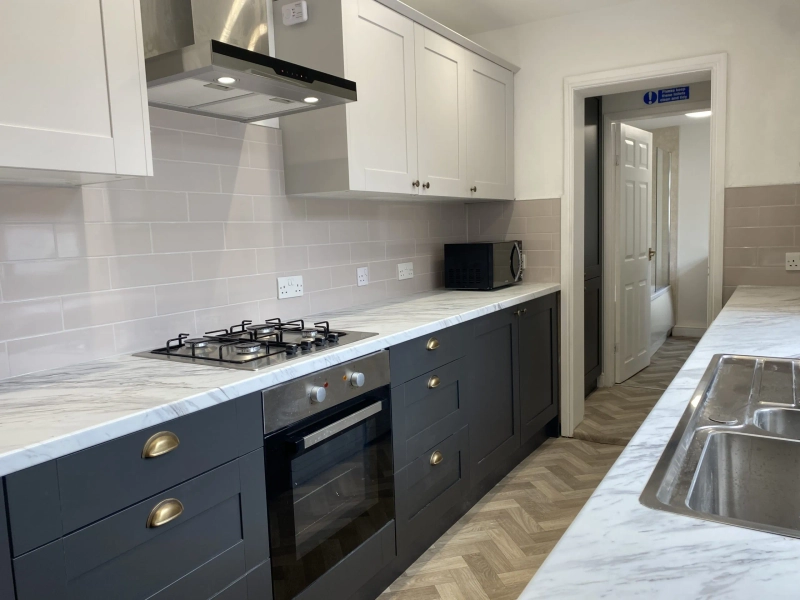 5 Spare Rooms Available at LN5 7QE!! - Bills Included - Thumbnail 12