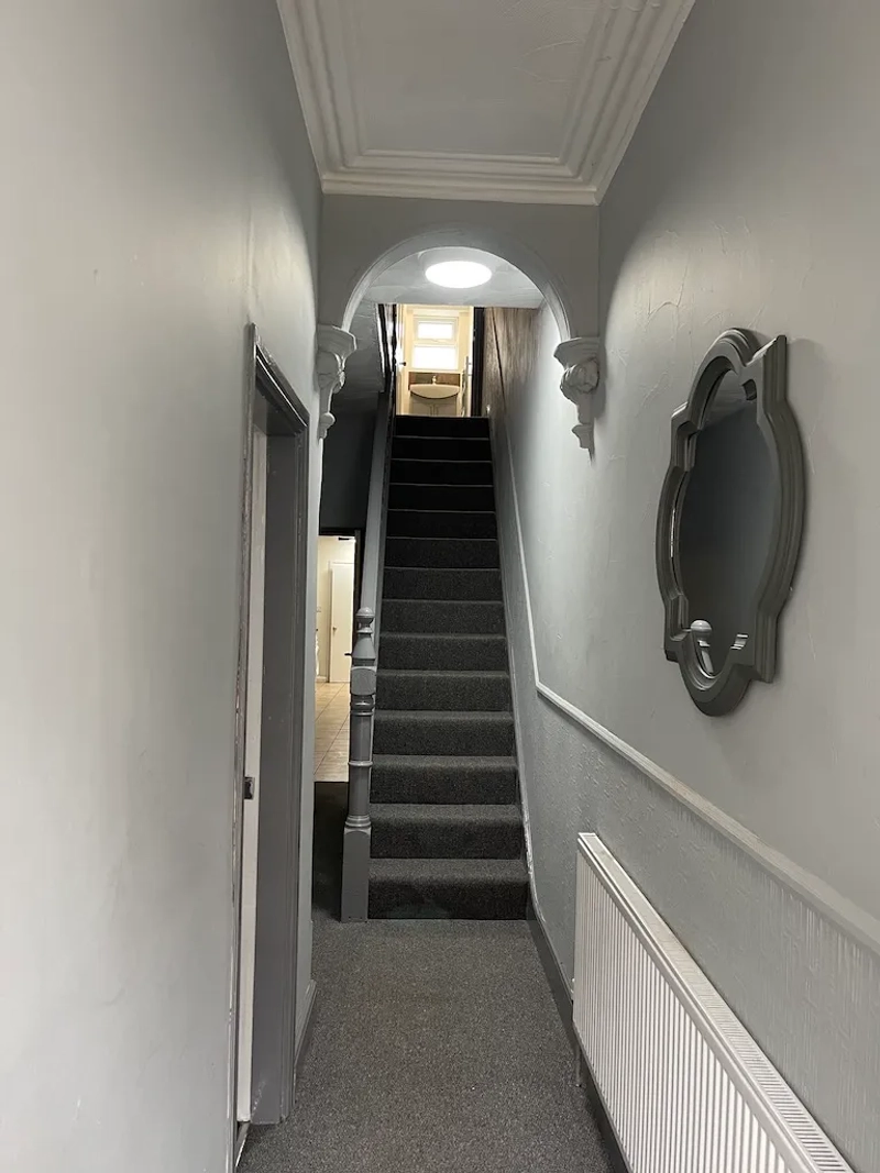 City Centre - 5 minute walk from NTU - Thumbnail 15
