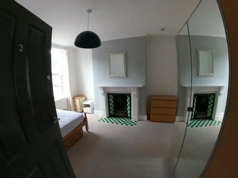 Professional House Share: Woodborough Road - 2 rooms remaining - Thumbnail 5