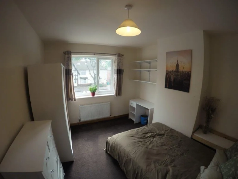 Dunkirk: Beeston Road - 6 bedroom modern student property - Thumbnail 10