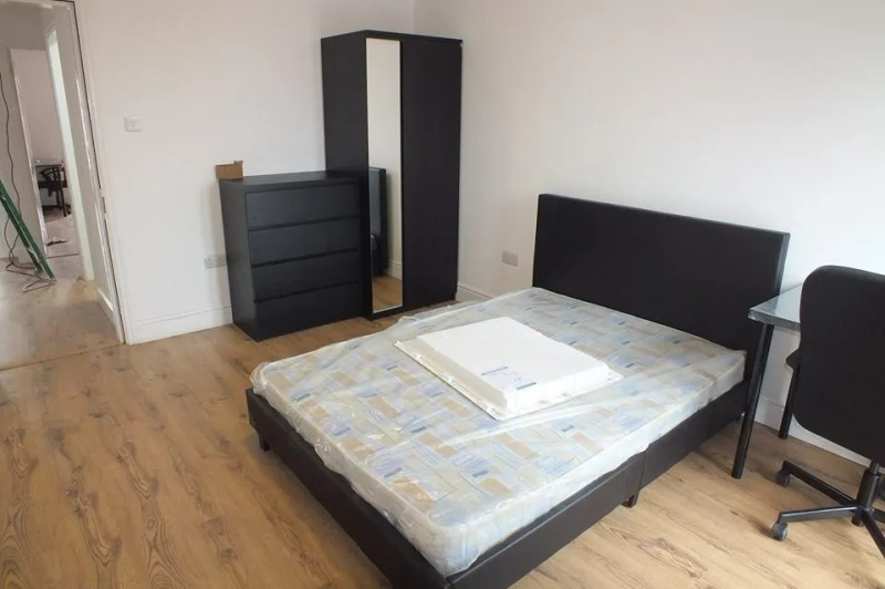 6 bedroom student house - Lenton  (Clifford Street) - Thumbnail 2