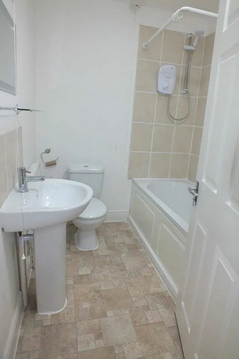 6 bedroom student house - Lenton  (Clifford Street) - Thumbnail 5