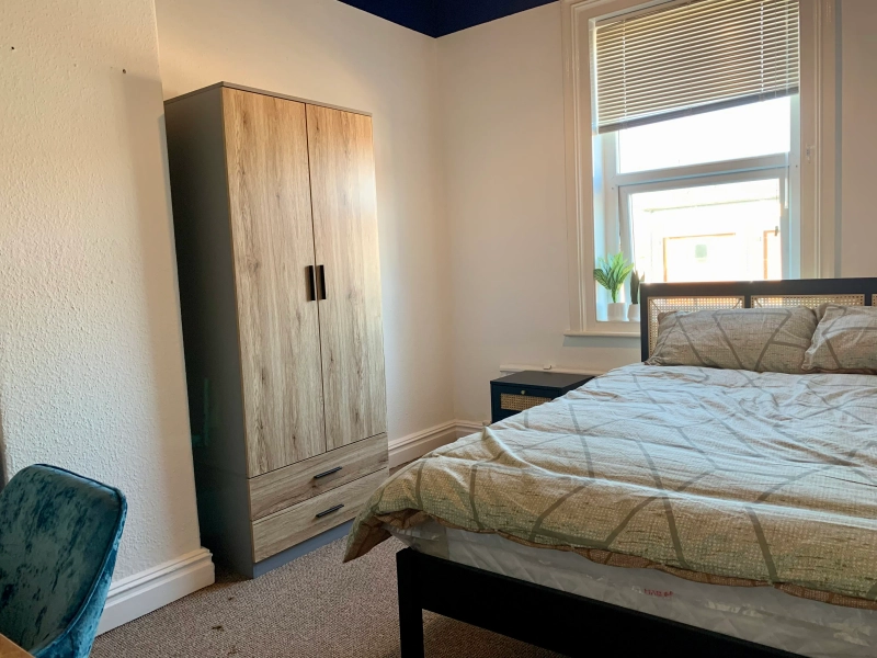 6 Bedroom Student House - Bills Included - Thumbnail 8