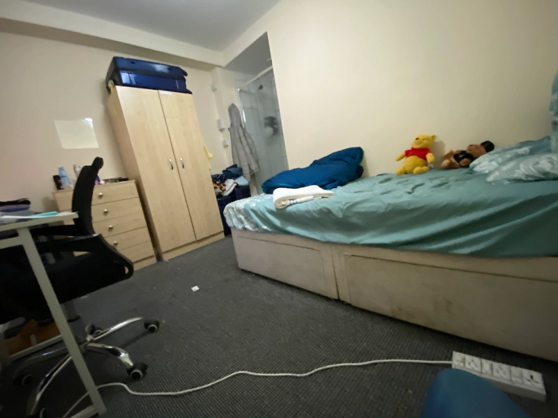 High Street - 3 Bed - All Bills Included - Thumbnail 2