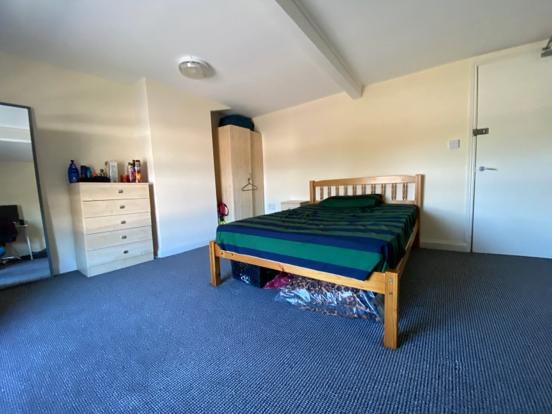 High Street - 3 Bed - All Bills Included - Thumbnail 11