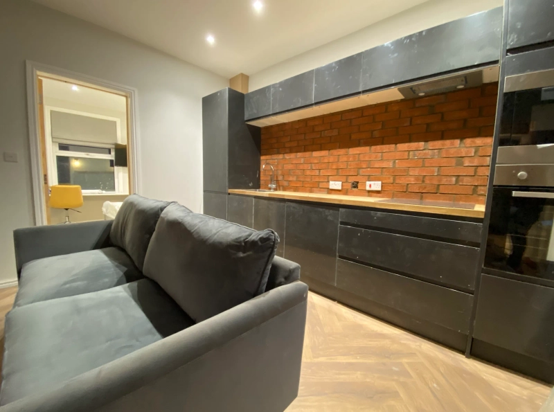Luxury 1 Bed Student Apartment - Lenton (Flat 3) - Thumbnail 3