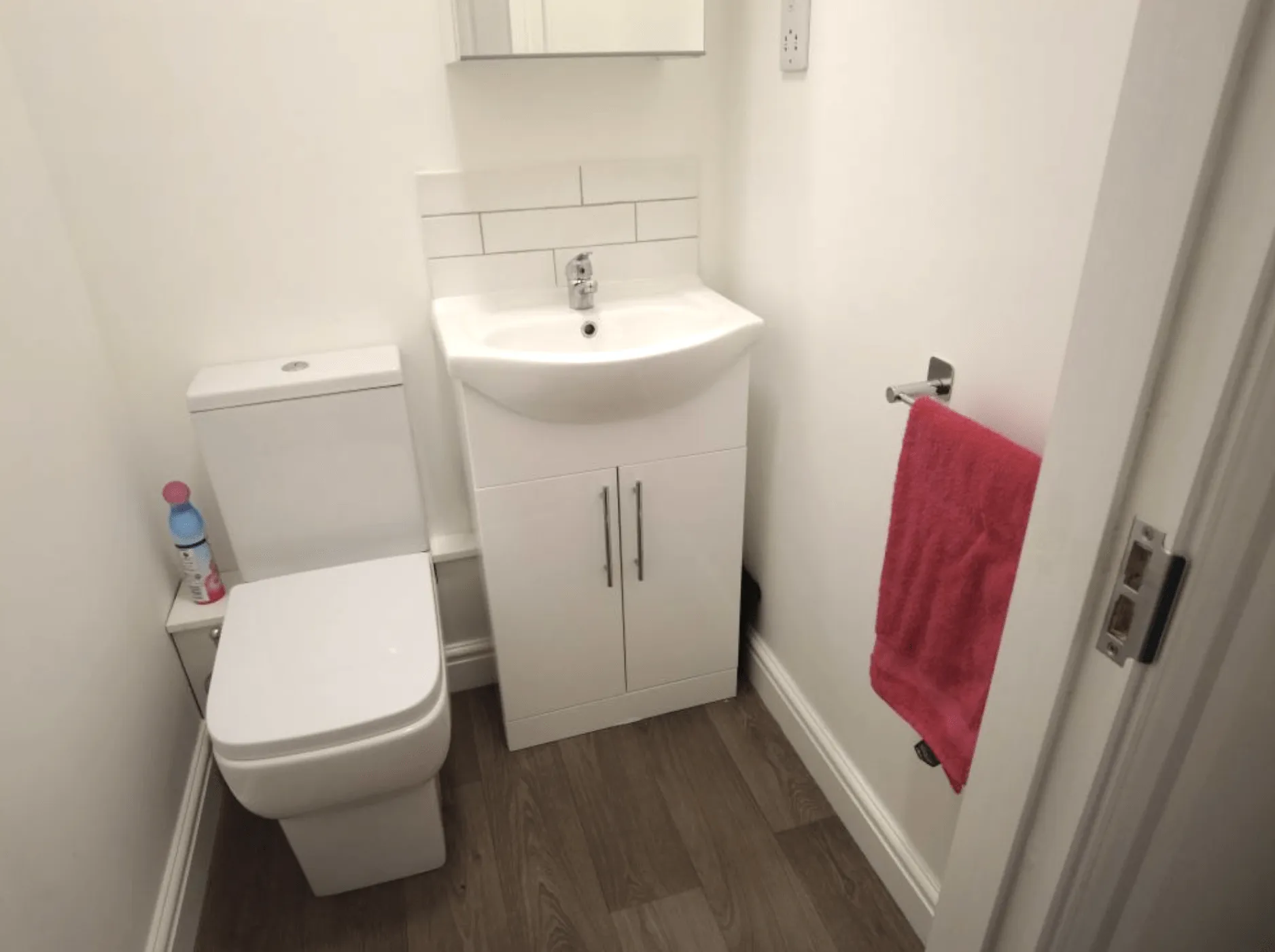 Flat 3, 70 High Street - 1 Bed - Image 1