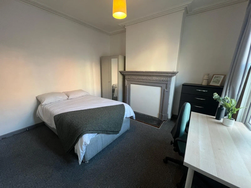 75 Portland Street - 5 Bed - Thumbnail 3