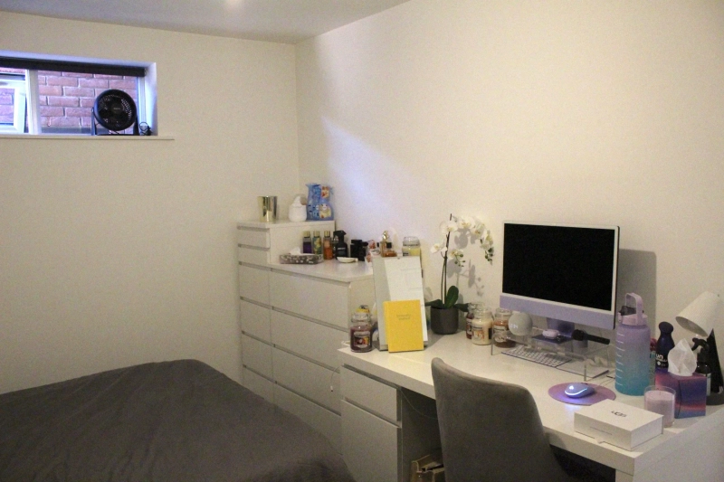 Flat 5, 70 High Street - 1 Bed - Thumbnail 2