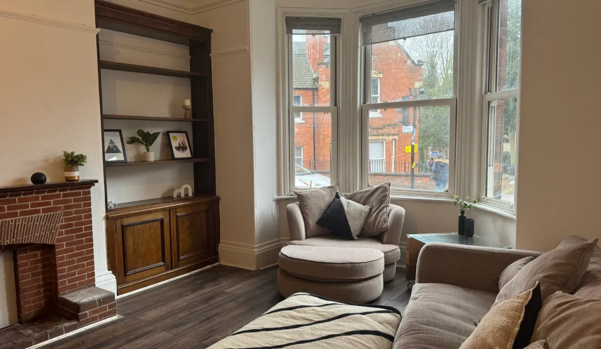 West Parade - 10 BED, LN1 1JT - Image 1