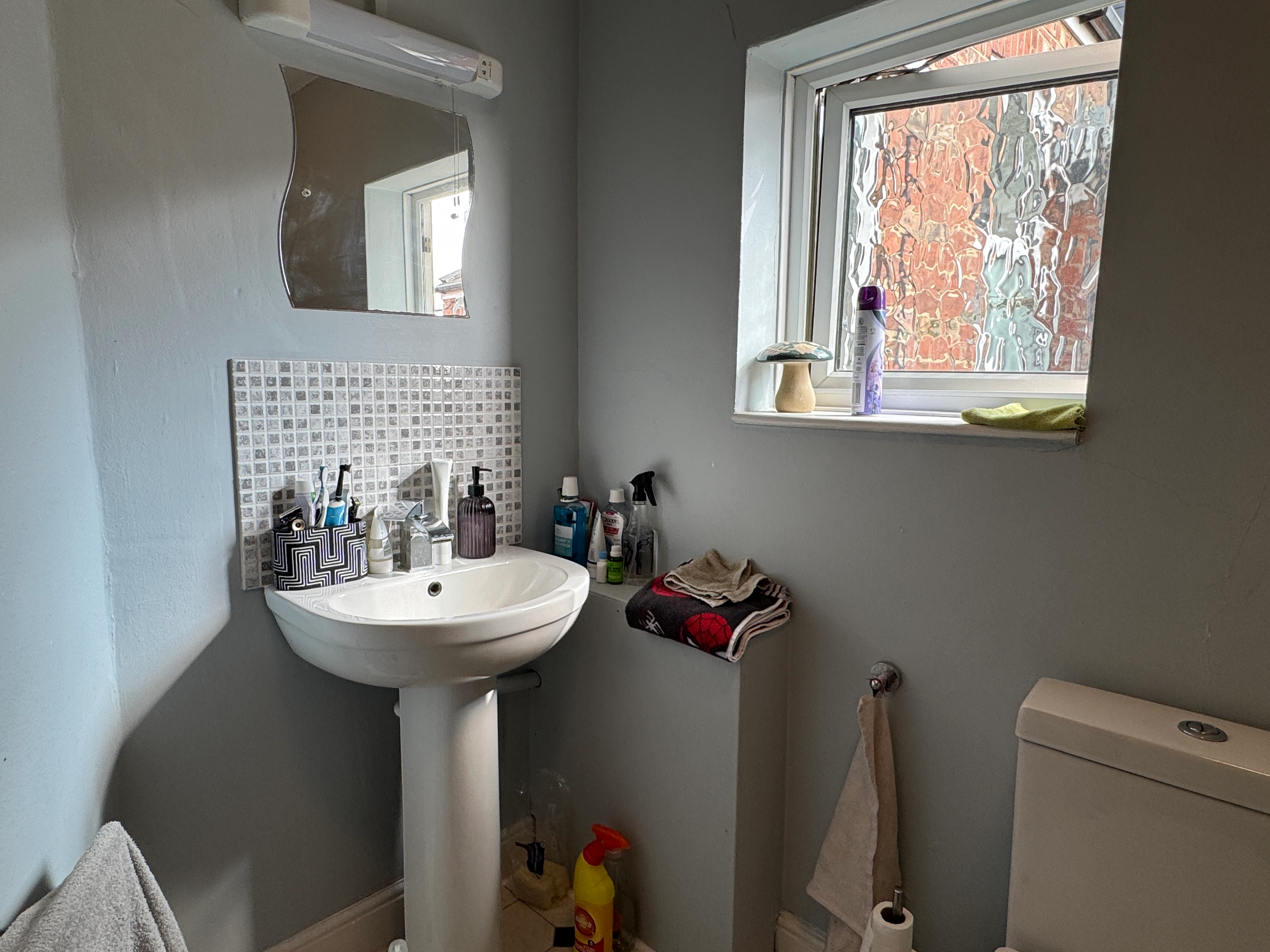 FIRST WEEK FREE! 55 West Parade! - Image 1