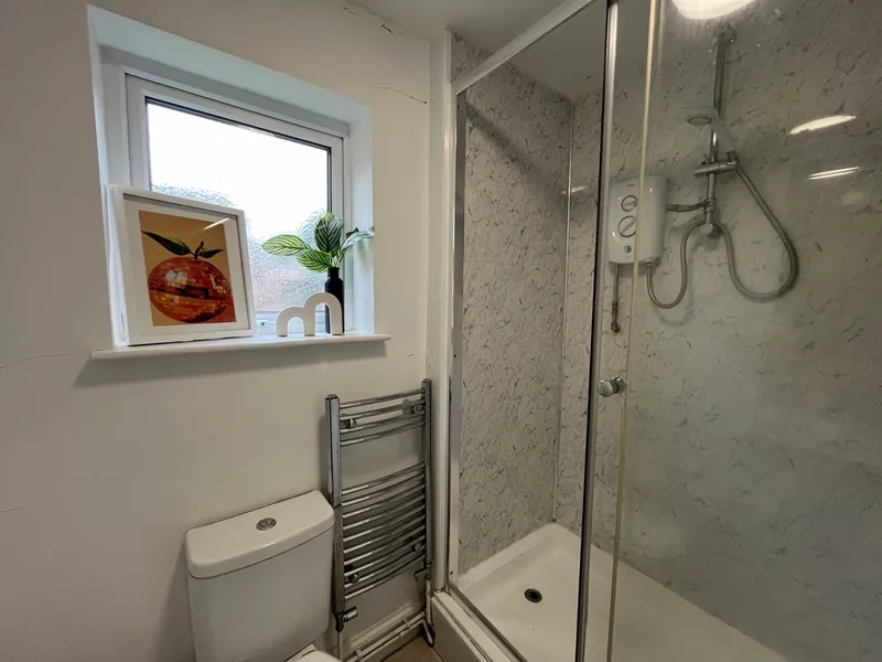 Spare Rooms // Boultham Ave // AVAILABLE NOW! - Thumbnail 8