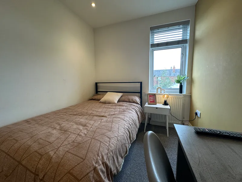 Spare Rooms - 4 Bed *LTD OFFER -50% OFF FIRST 3 MTHS RENT!* - Thumbnail 13