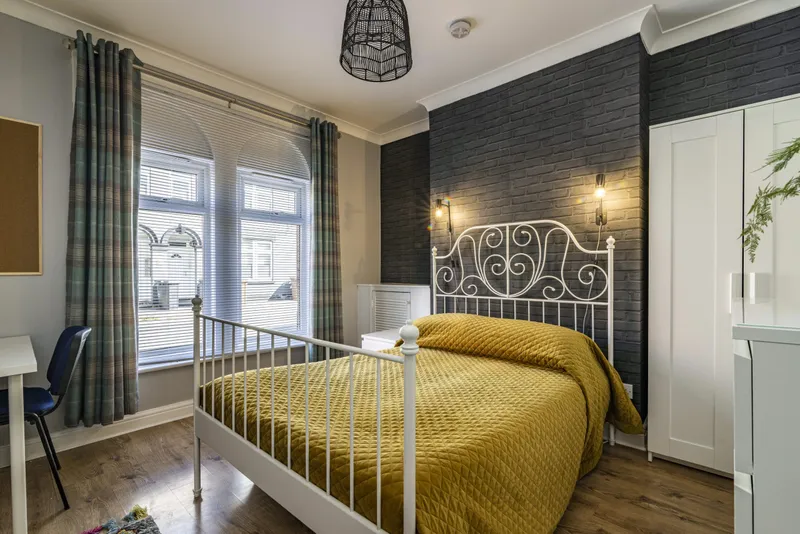 Portland St // 3 Bed // AUG 2026 - Image 14