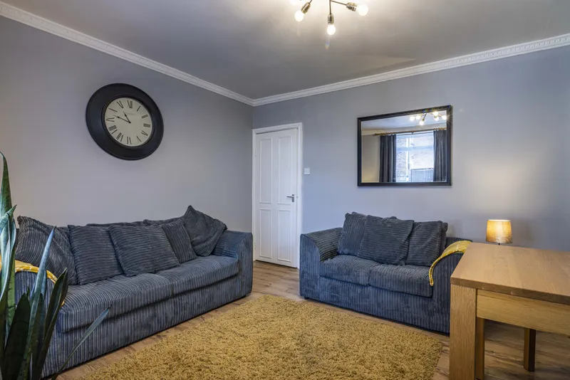 Portland St // 3 Bed // AUG 2026 - Image 3