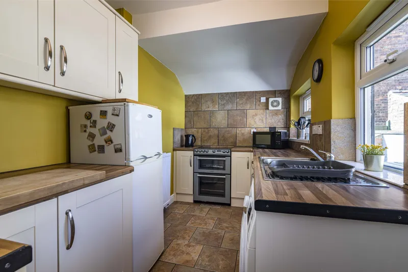 Portland St // 3 Bed // AUG 2026 - Image 9