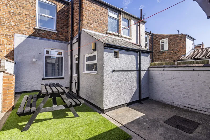 Portland St // 3 Bed // AUG 2026 - Image 11