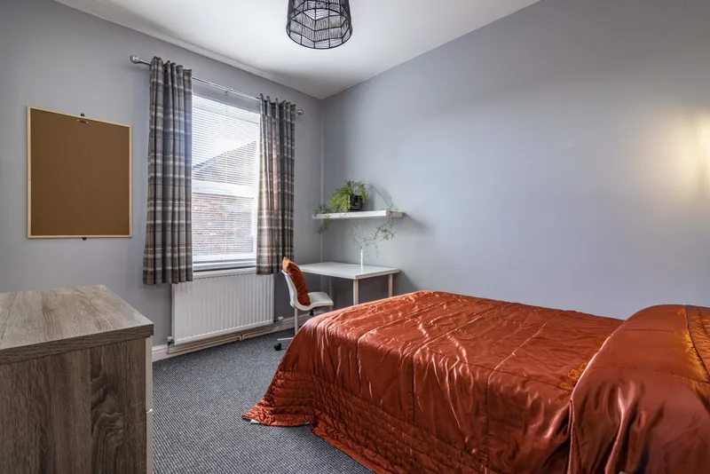 Portland St // 3 Bed // AUG 2026 - Image 19