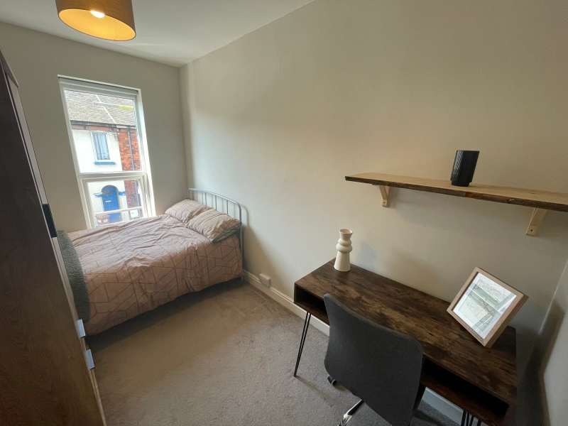 Portland Street - Spare-rooms - Bills Inclusive - Thumbnail 7