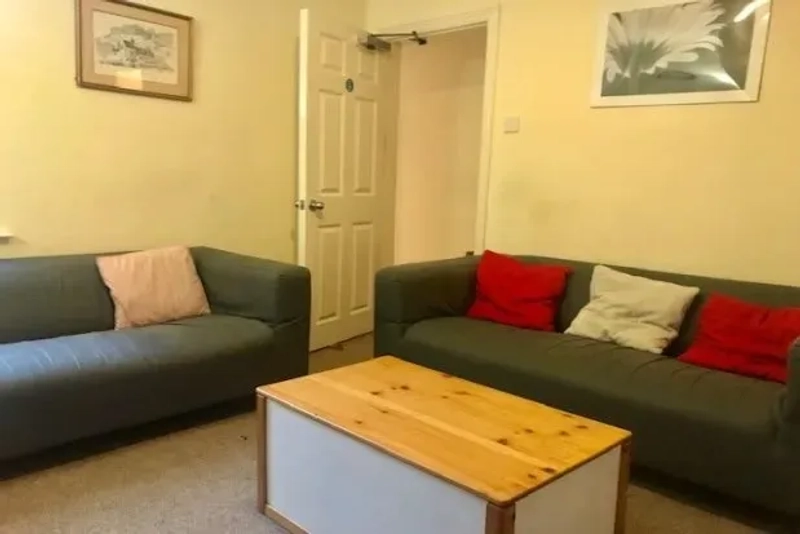 4 Bed Student House (West Bridgford) Hawksworth Road NG2 5FS - Thumbnail 5