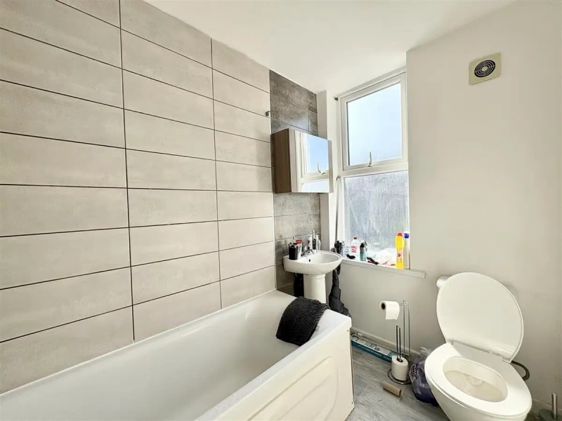 7 Bedroom student house - Lenton Boulevard NG7 2BZ - Thumbnail 9