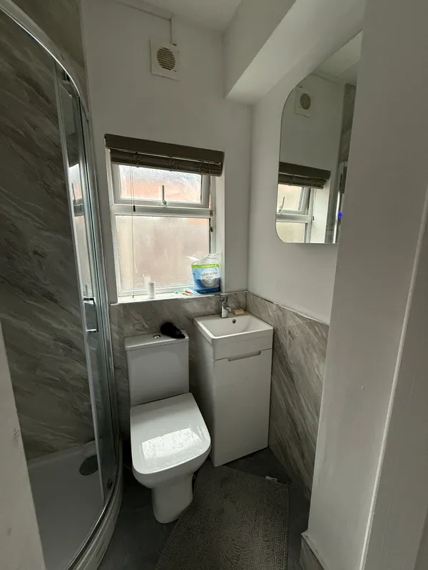 Lenton Boulevard: 5 Bedroom En-suite NG7 2ES - Image 7