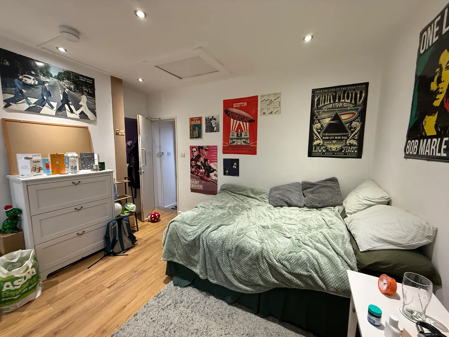 Lenton Boulevard: 5 Bedroom En-suite NG7 2ES - Image 1