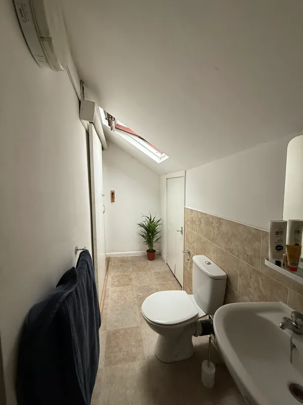 Lenton Boulevard: 5 Bedroom En-suite NG7 2ES - Image 14