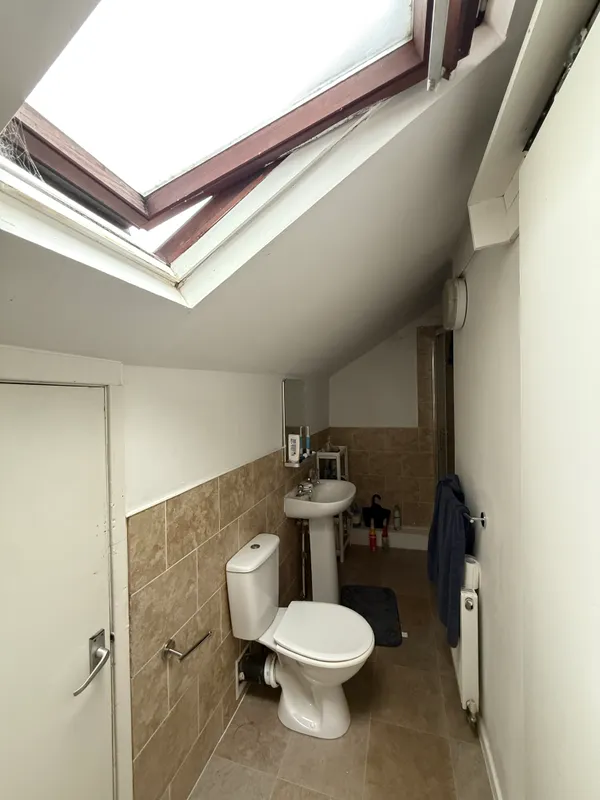 Lenton Boulevard: 5 Bedroom En-suite NG7 2ES - Image 15
