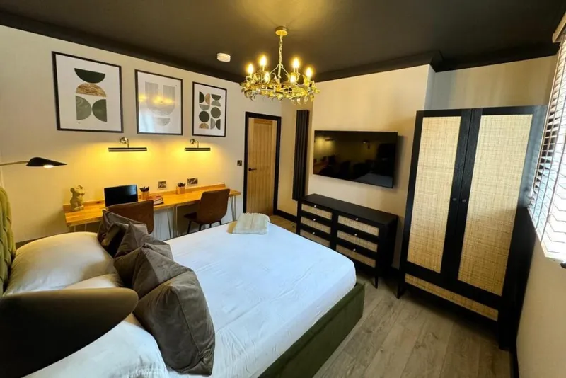 Luxury 1 Bed // Trollope St // AUG 2026 - Image 5